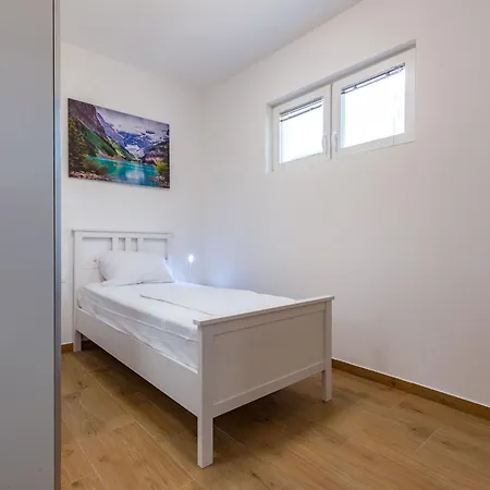 Dragica Apartment *